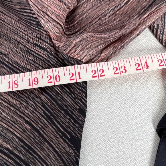 Halston Heritage (M) 100% silk shirt, asymmetrical dress in black and caramel. - Picture 13 of 16